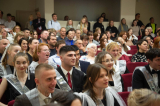 Заместитель главы города, директор департамента социальной политики Юлия Гурьянова: "Впереди у выпускников – новая дорога".