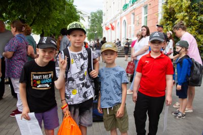 Здравствуй, лето! Курганские дети отправились отдохнуть в загородные лагеря
